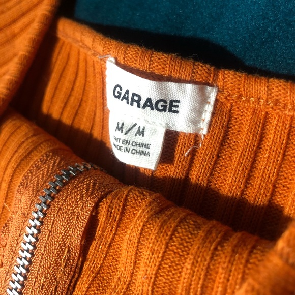 Garage bright orange crop tank top - Picture 2 of 3